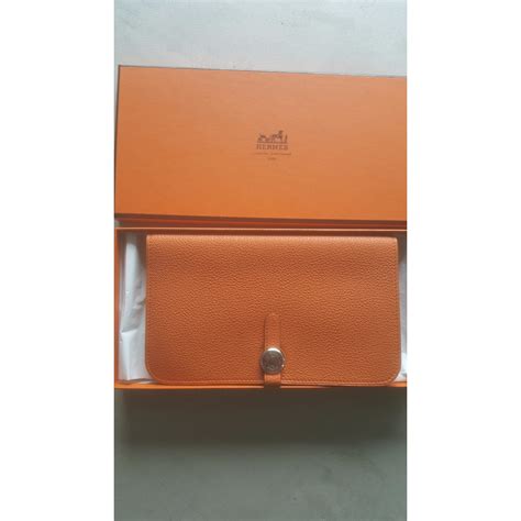 hermes portefeuille orange h cuir|hermes orange clothing.